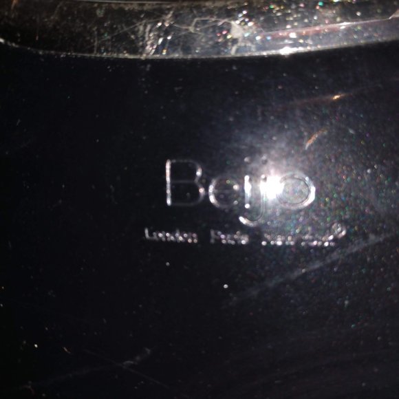BEIJO LONDON PARIS NEW YORK PATENT PURSE - Picture 3 of 7